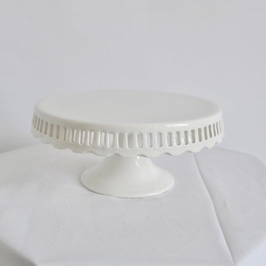 Wonderfully white cake stand